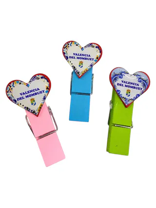 IMÁN PINZA MADERA DECORADA CON CORAZÓN