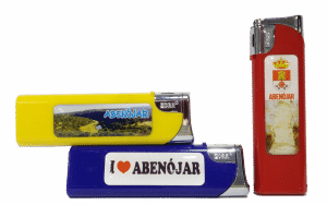 Encendedor personalizado recargable con adhesivo en resina